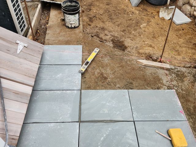 Cutting and fitting bluestone